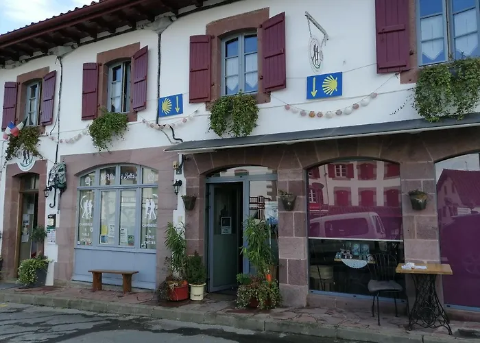 Saint-Jean-Pied-de-Port Hostels
