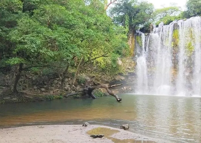 Santa Rosa (Tamarindo) Hostels