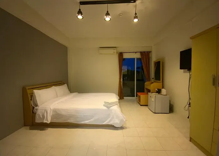 Bang Saen Hostels