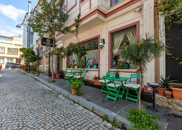 Istanbul Hostels
