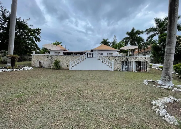 Montego Bay Hostels