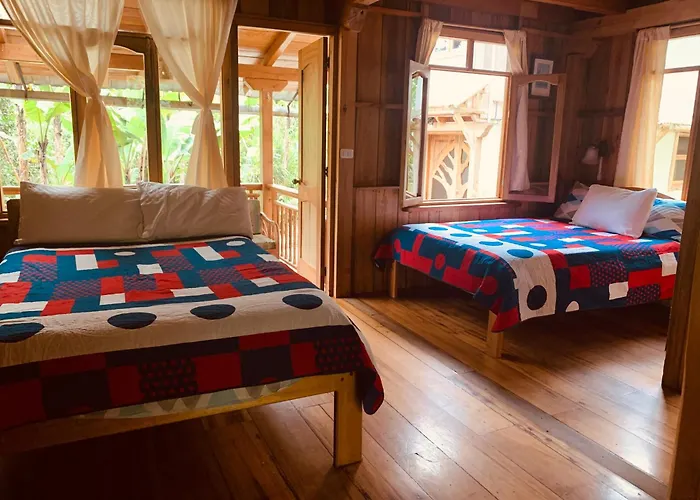 Mindo Hostels