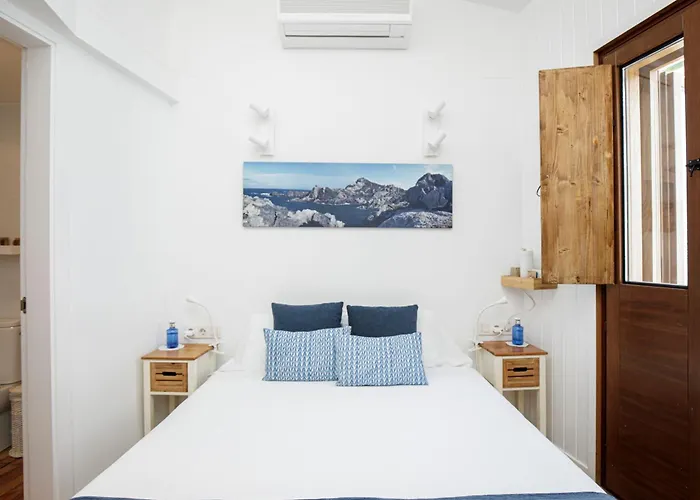 Cadaques Hostels
