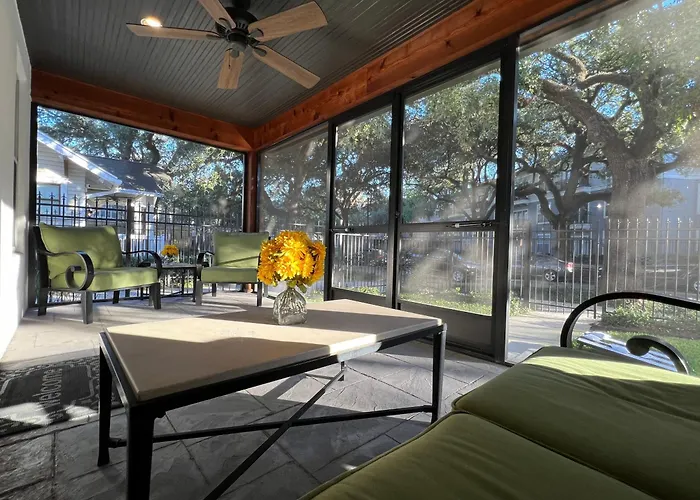 Galveston Hostels