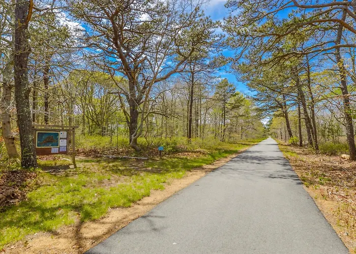 Cape Cod Hostels