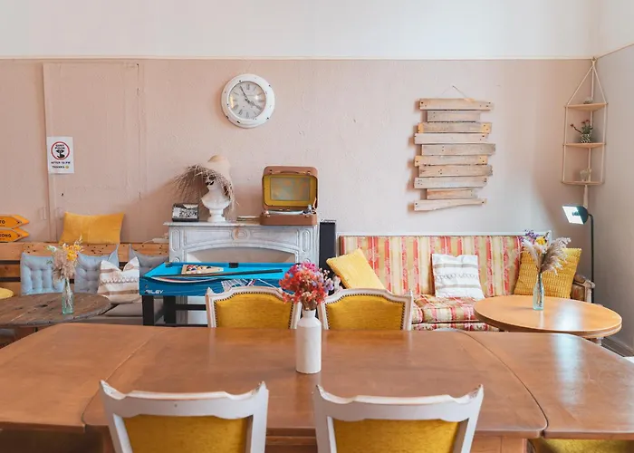 Menton Hostels