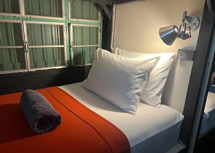 Surat Thani Hostels
