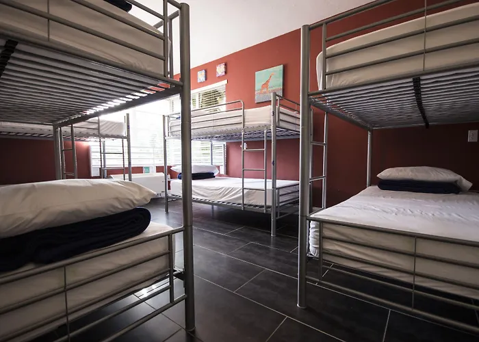 Hollywood Hostels