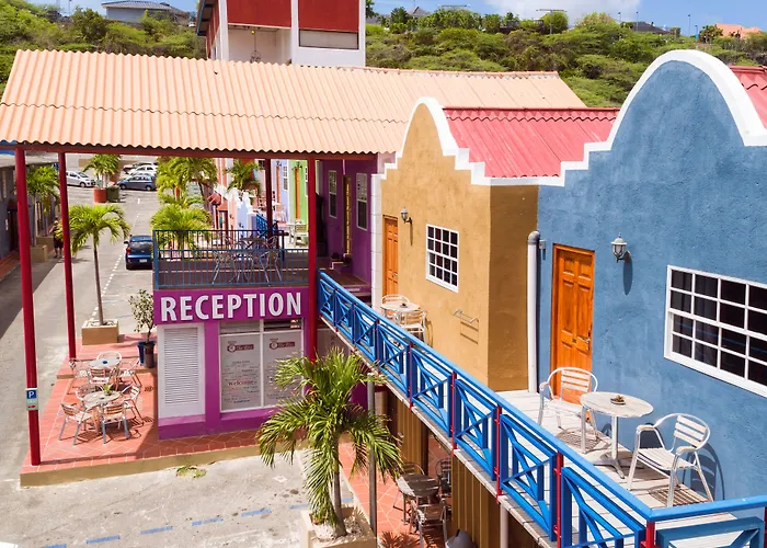 CURACAO Hostels