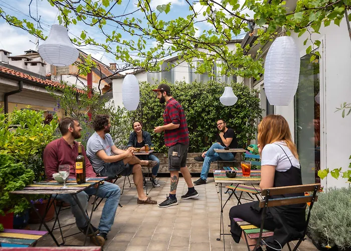 Varenna Hostels