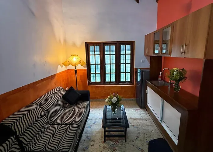 Nuwara Eliya Hostels
