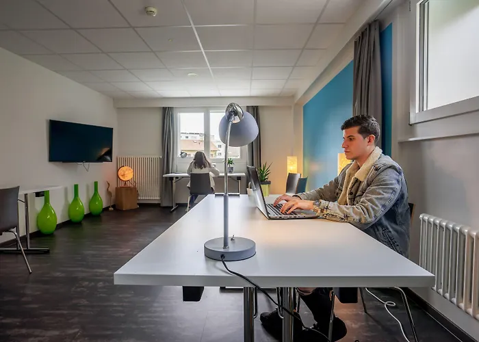 Nyon Hostels