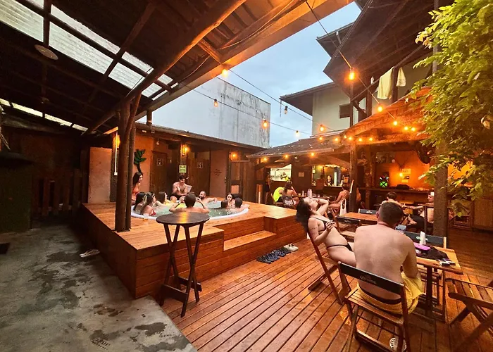 Ubatuba Hostels