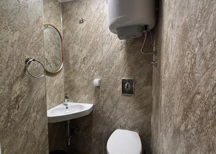 Tivat Hostels