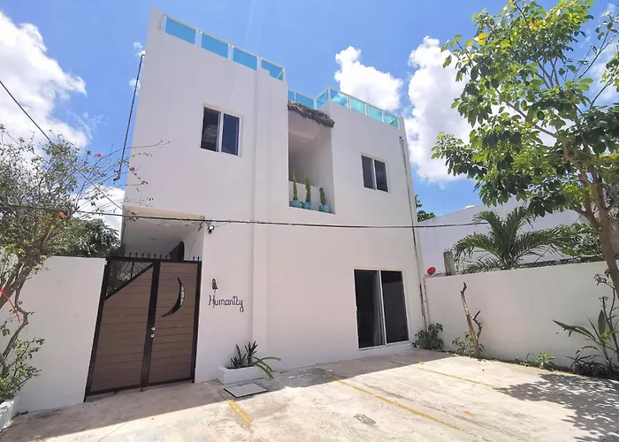 Puerto Morelos Hostels