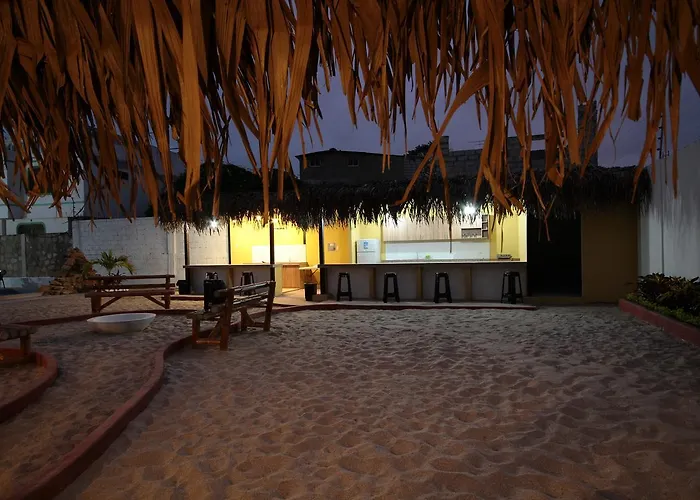 Salinas (Santa Elena) Hostels