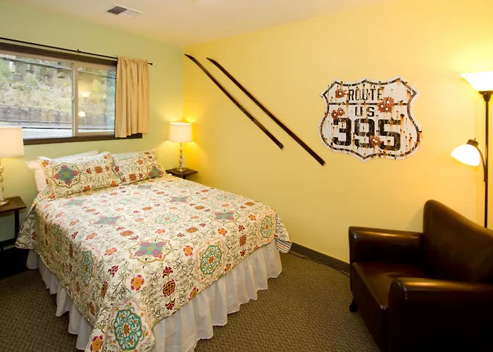Mammoth Lakes Hostels