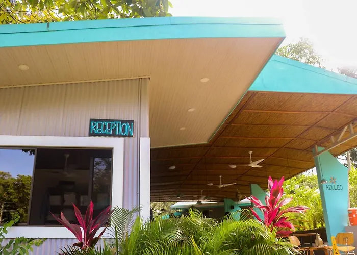 Manuel Antonio Hostels